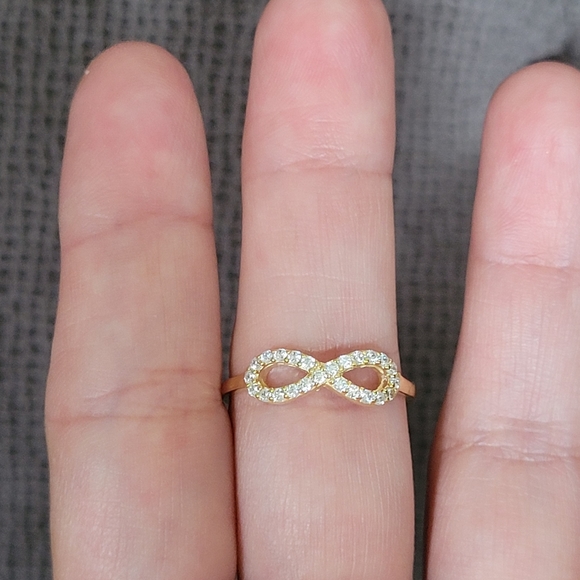 Infinity♾️ Symbol with Pave Crystals💎 Ring - Sz 8 - Picture 2 of 16